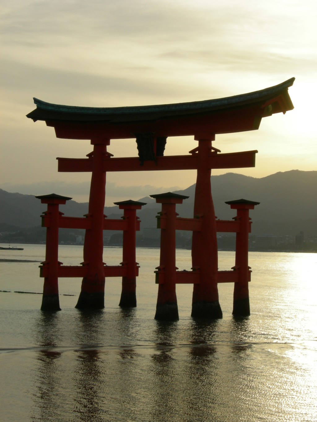 Itsukushima Shrine: The Floating Torii of Miyajima