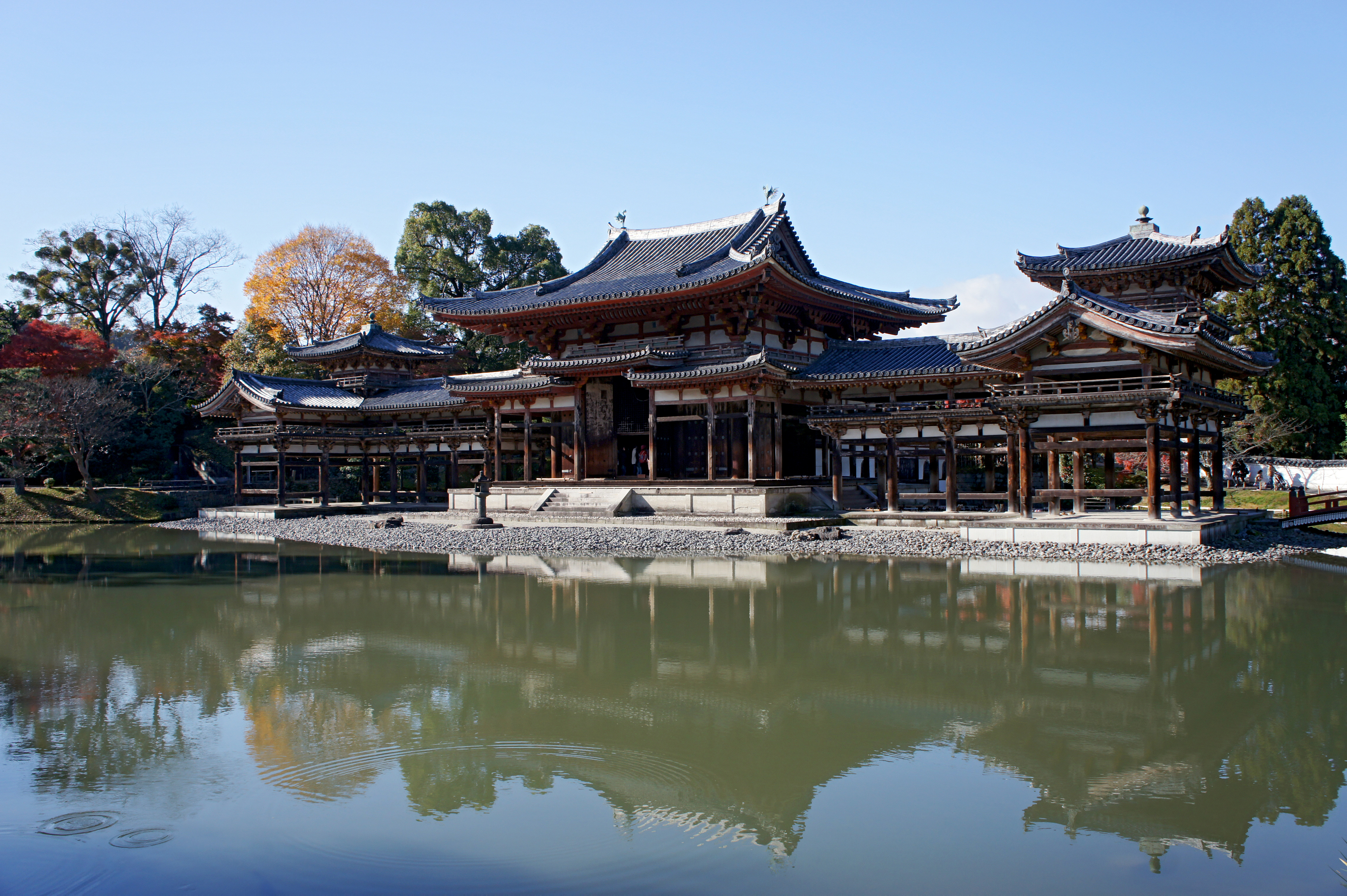 The Phoenix Hall of Byodo-in reflected in its pond